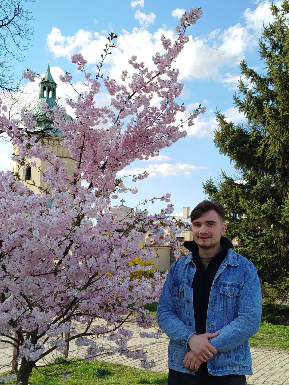 Учитель корейского языка Максим